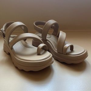 Vince Sandals